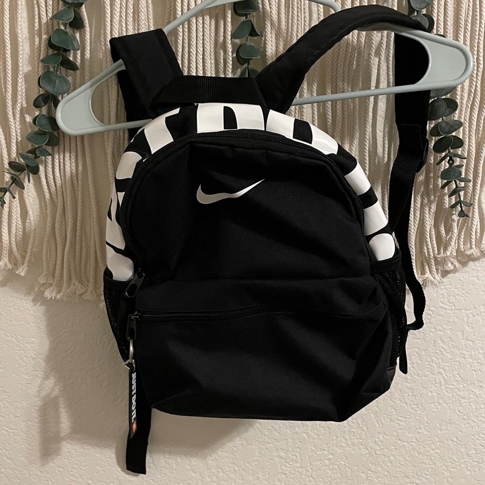 nike mini backpack